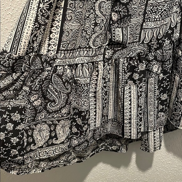 Emma & Michele Black Maxi Dress with Bishop Sleeves - Picture 9 of 9